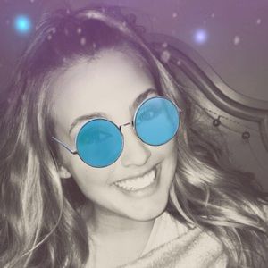 Meet your Posher, Brea